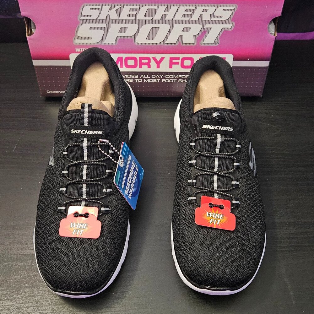 Skechers Summit Slip On Sneaker Memory Foam Walking Shoes Women Size 7 Wide Fit